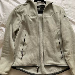 Arc’teryx hoodie